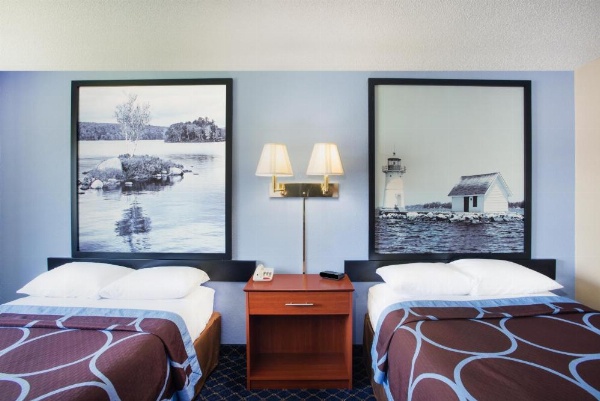 Super 8 by Wyndham Massena NY image 29